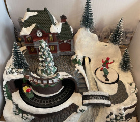 Mozgó karácsonyi falu led fényekkel