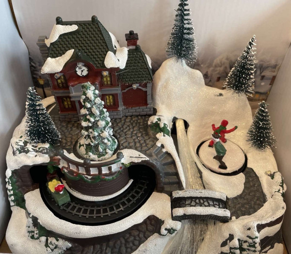 Mozgó karácsonyi falu led fényekkel